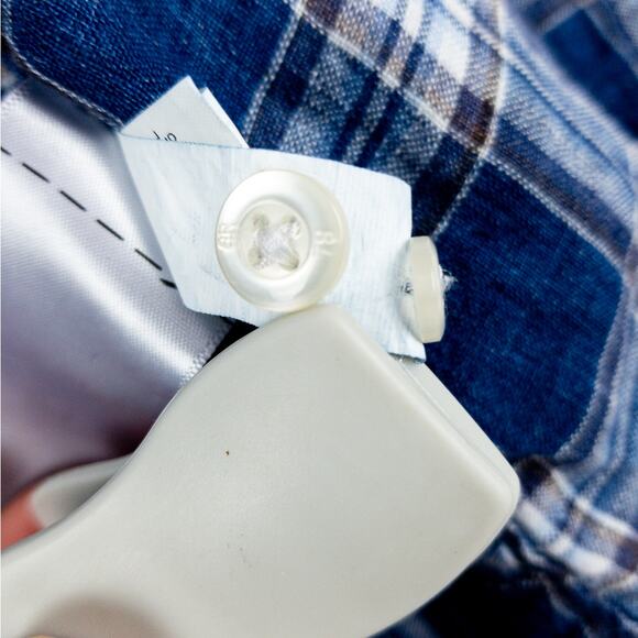 Banana Republic Linen Shirt Men's Medium Shirt Long Sleeve Plaid Blue White - Picture 7 of 10